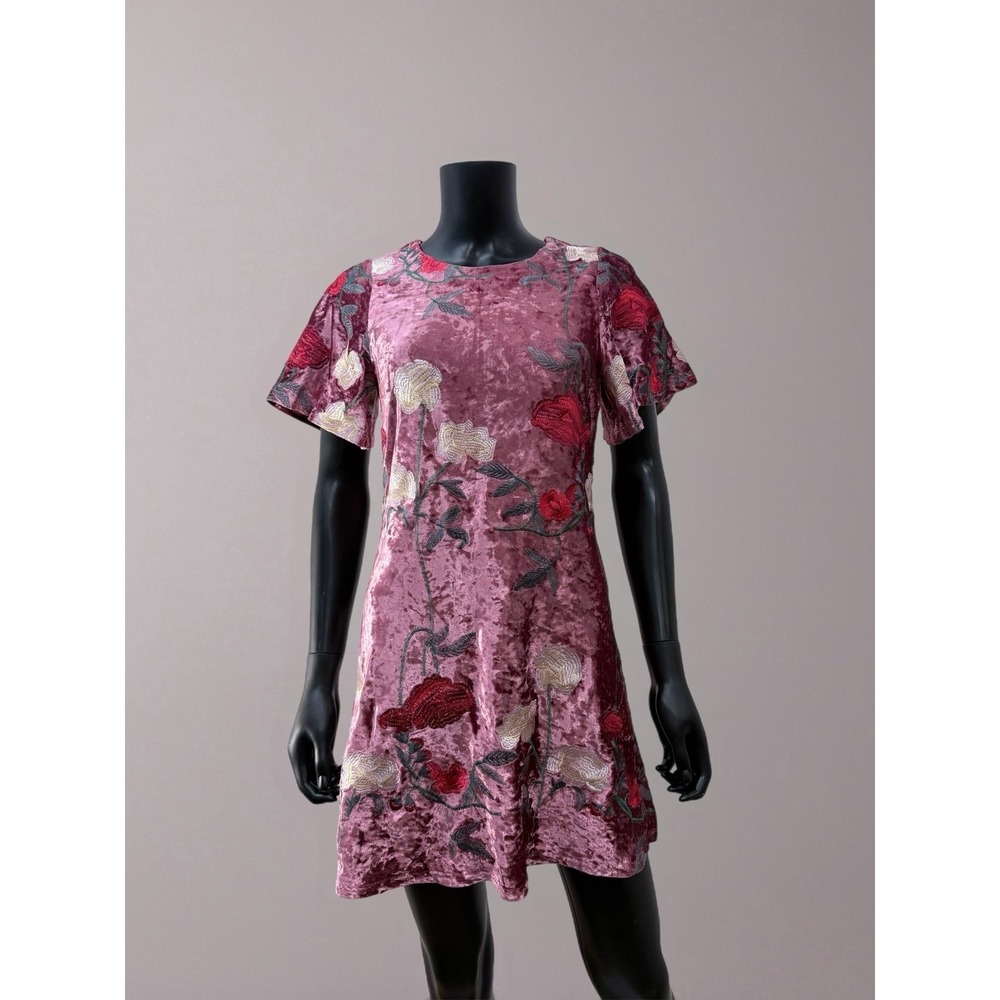NWT Loveriche Velvet Embroidered Floral‎ Dress Pink Short Sleeve Women's S